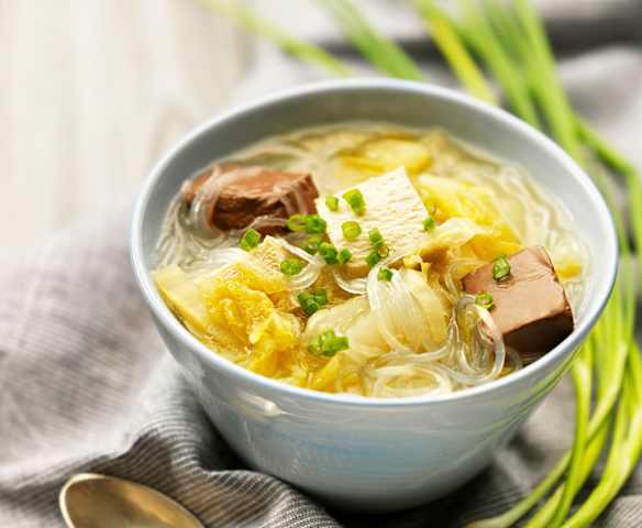 酸菜鸭血炖豆腐