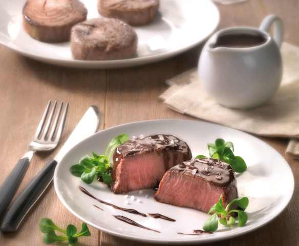 Filetto mignon con salsa al cioccolato speziata