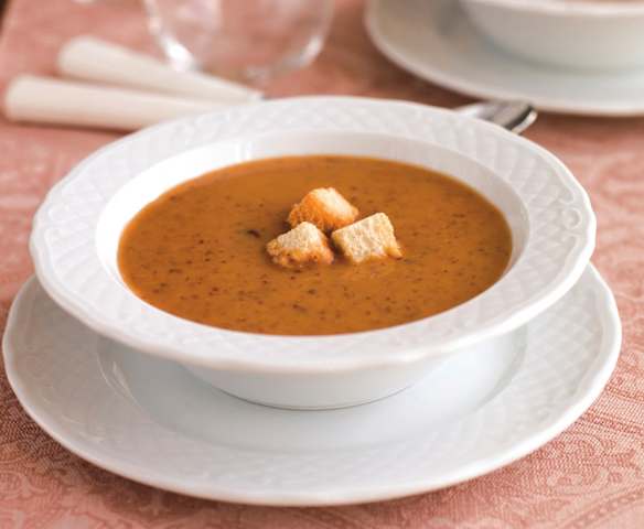 Sopa de feijão encarnado com abóbora