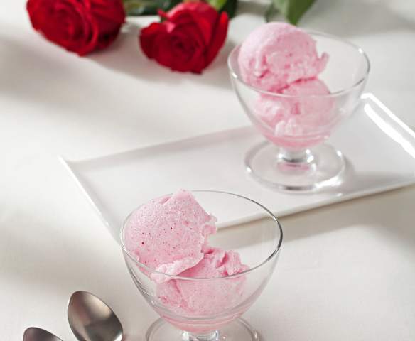 Sorbete de pétalos de rosa