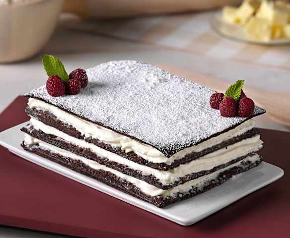 Milhojas de chocolate y nata