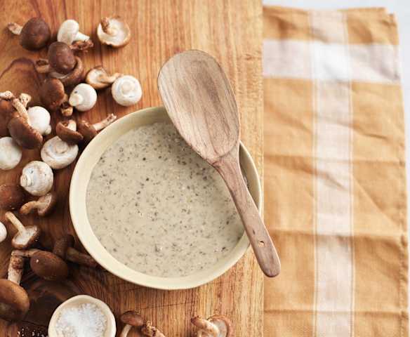 Salsa ai funghi e vino bianco Salsa ai funghi e vino bianco