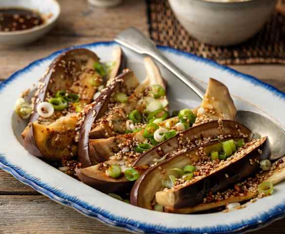 Gaji Namul (Steamed Aubergine Side Dish)