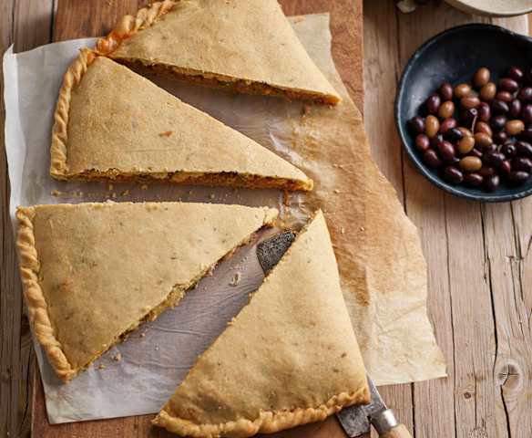 Empanada de carne e azeitonas