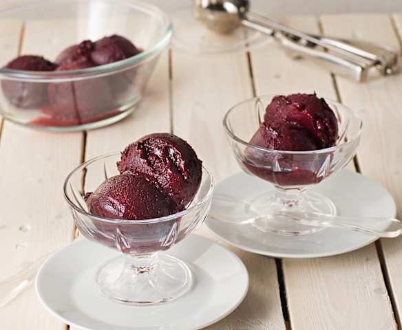 Böğürtlenli Dondurma