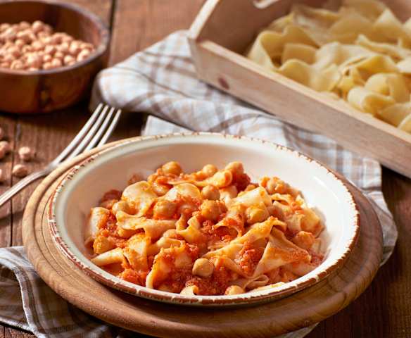 Lagane e ceci in purea