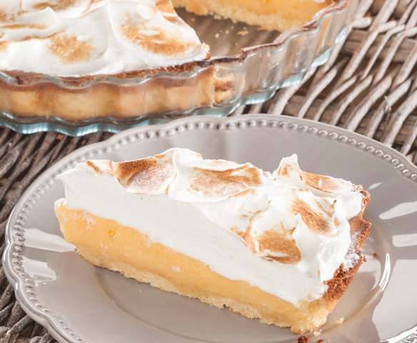 Tarta de crema de pomelo rosado y merengue Tarta de crema de pomelo rosado y merengue