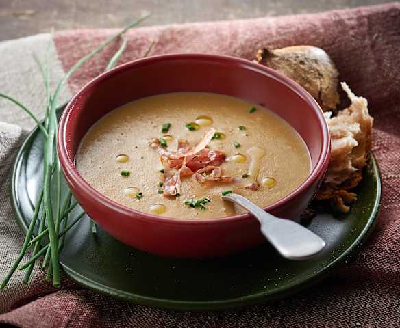 Zuppa di patate e lenticchie con speck