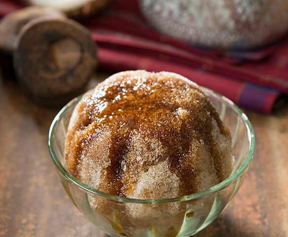 Ais kepal gula melaka (shaved ice with palm sugar syrup)