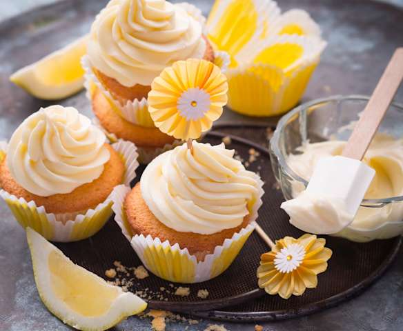 Zitronencupcakes mit Frischkäse-Topping