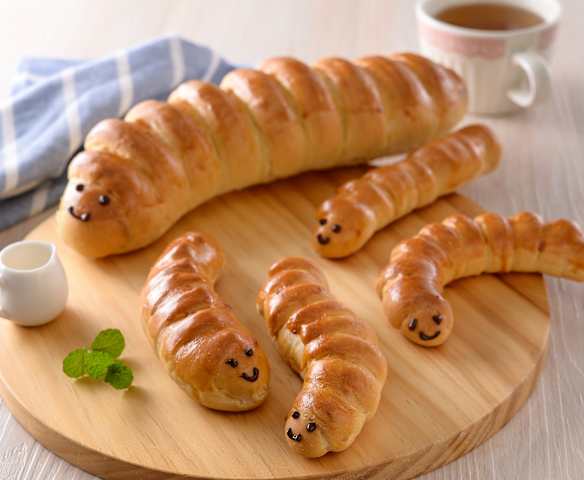 奶茶卡士達毛毛蟲麵包
