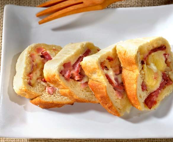 Tortano speck e fontina