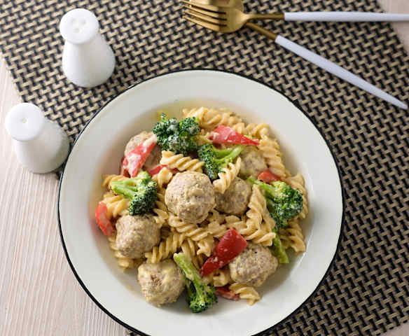 奶油肉丸螺旋麵