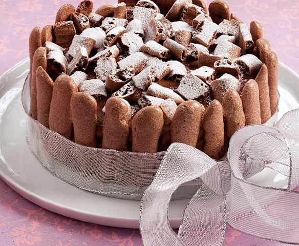 Torta di meringa e mousse al cioccolato