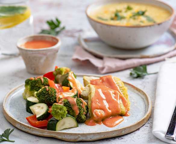 Krupnik i danie z indykiem na Varomie