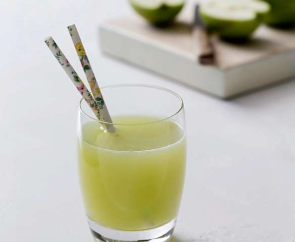 Cloudy apple juice