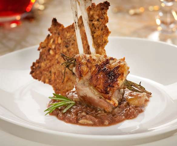 Costillas de cordero asadas con salsa de castañas y oporto