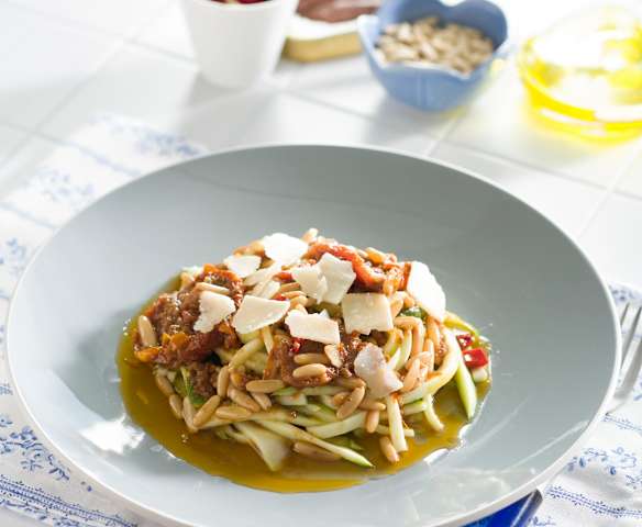 Espaguetis de calabacín picantes