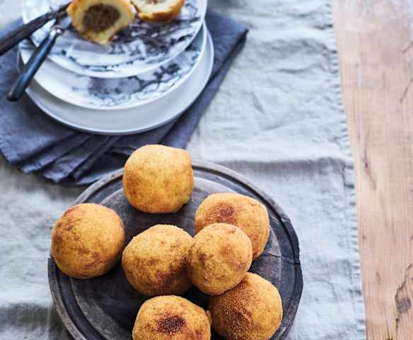 Almôndegas de puré e carne