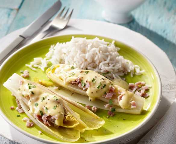 Chicorée mit Schinken, Reis und Zitronensauce