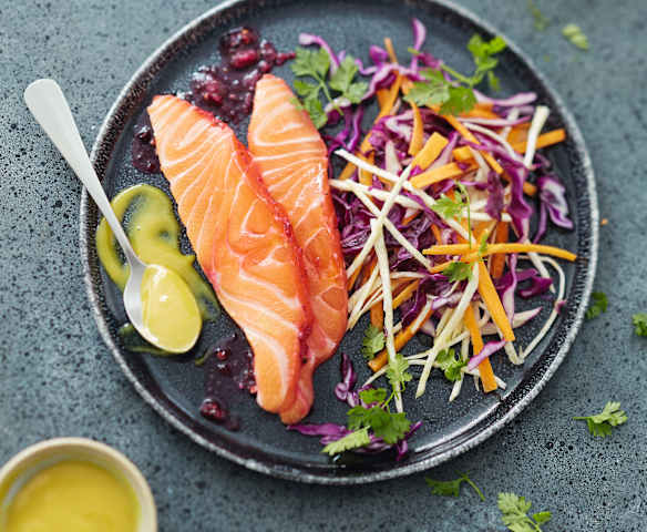 Saumon mariné poivre et sel à la betterave