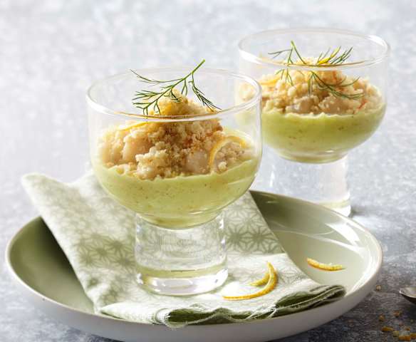 Crumble de saint-jacques au gingembre et lait de coco