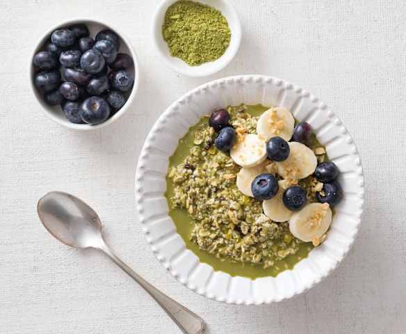Hemp and matcha overnight oats