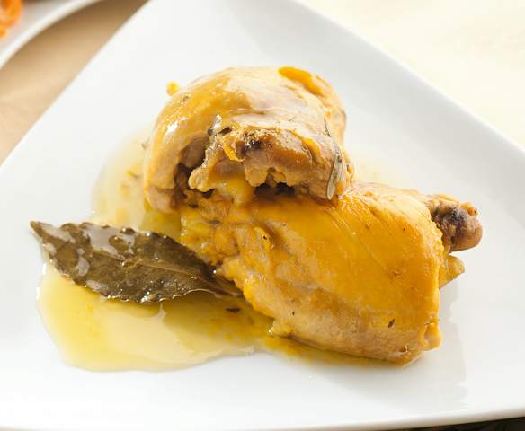 Pollo alle erbe con verdure al vapore