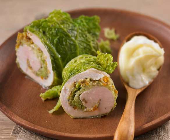 Poulet en robe de chou et sa purée mousseline