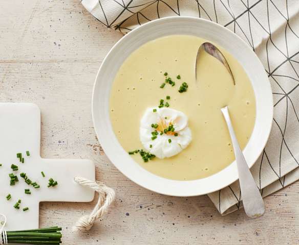 Kartoffel-Senf-Cremesuppe mit Setzei