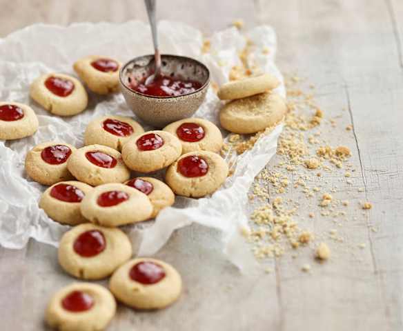 Biscoitos de arroz com doce de morango