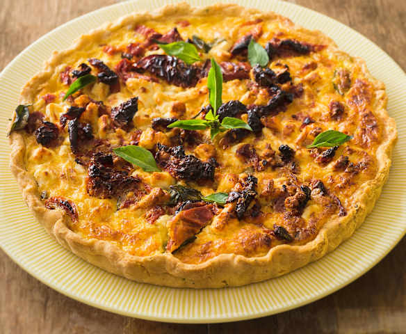 Quiche de queso feta y jitomate deshidratado