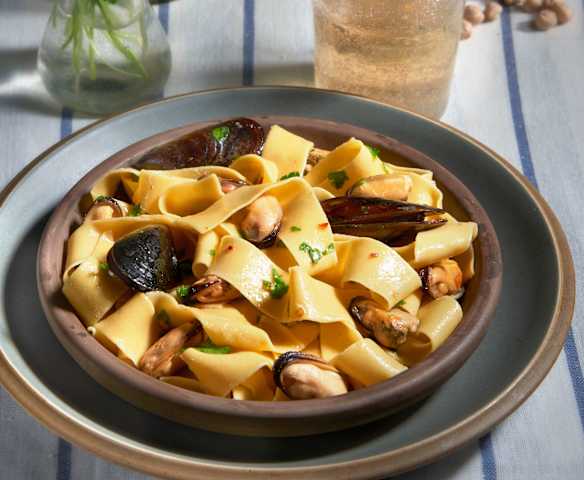 Pappardelle de garbanzos con mejillones (sin gluten)