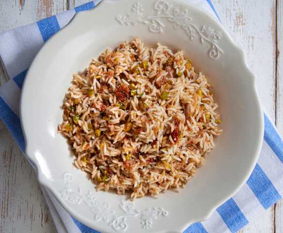 Riso basmati integrale con sgombro, pomodorini secchi e pistacchi