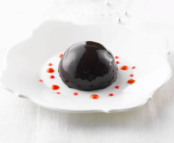 Demi-sphère framboise choco vanille Demi-sphère framboise choco vanille