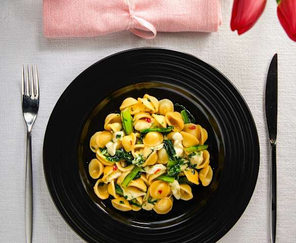 Orecchiette cicoria e mozzarella