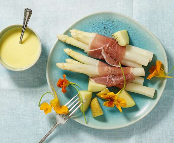 Asperges et jambon sauce hollandaise