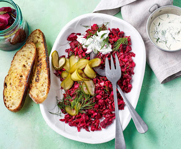 Kvass fermented beetroot salad