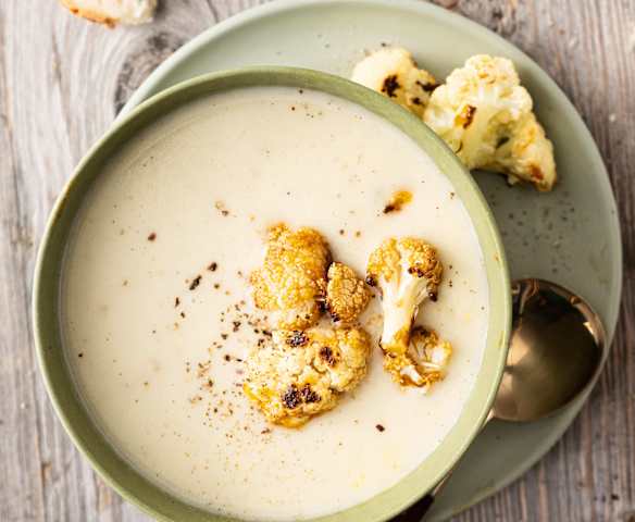 Zuppa di cavolfiori con cimette glassate