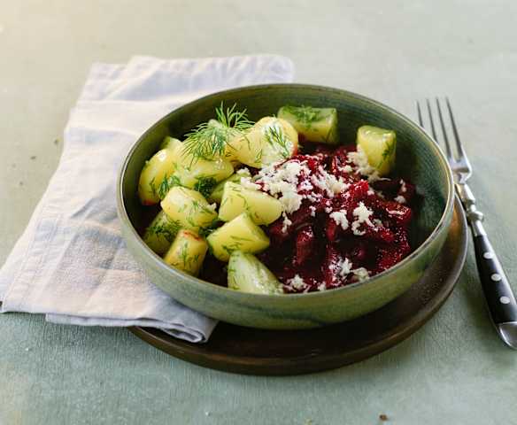 Rote Rüben-Gulasch mit Dill-Erdäpfel