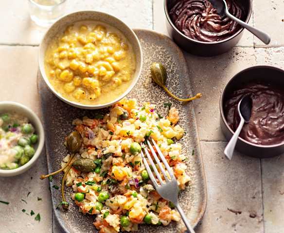 Salată de legume și tocană de linte; Mousse vegan de ciocolată
