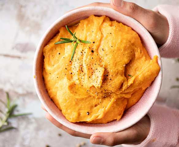 Puré rústico de patata y batata con romero Puré rústico de patata y batata con romero