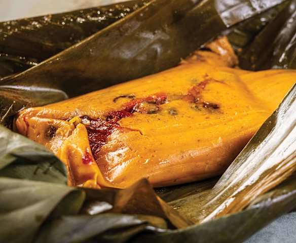 Tamal de costilla de cerdo (tamal de hoja)