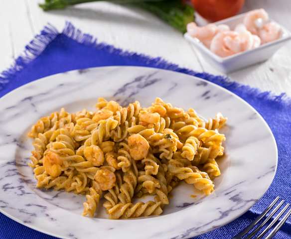 Fusilli integrali gamberi e zucchine