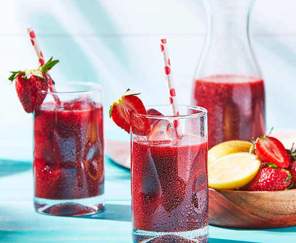 Skinny Strawberry Acai Lemonade Skinny Strawberry Acai Lemonade
