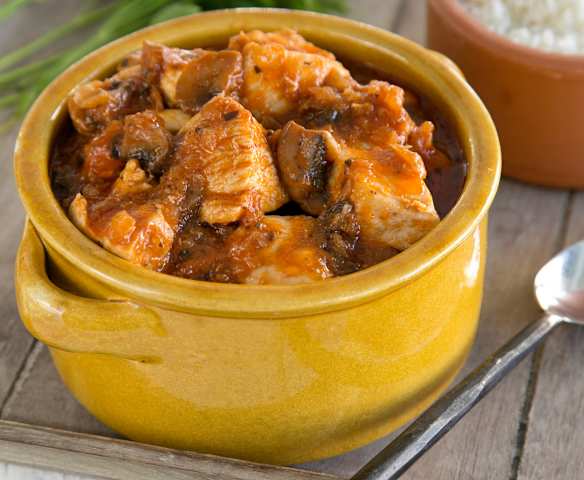 Chicken with tomato sauce