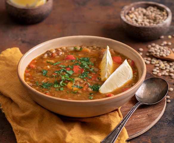 Zupa z zielonej soczewicy i papryki