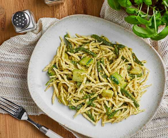 Trofie con verdure alle erbe Trofie con verdure alle erbe