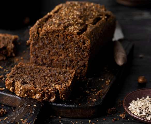 Pane con frutta secca