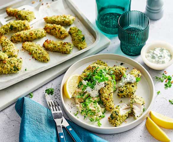 Wholemeal fish fingers with smashed beans (Diabetes)